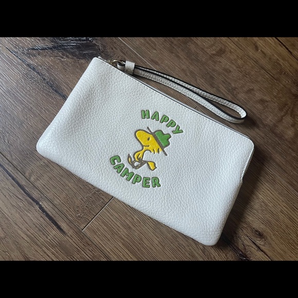 COACH-NWT Woodstock Leather Wristlet - Picture 6 of 13